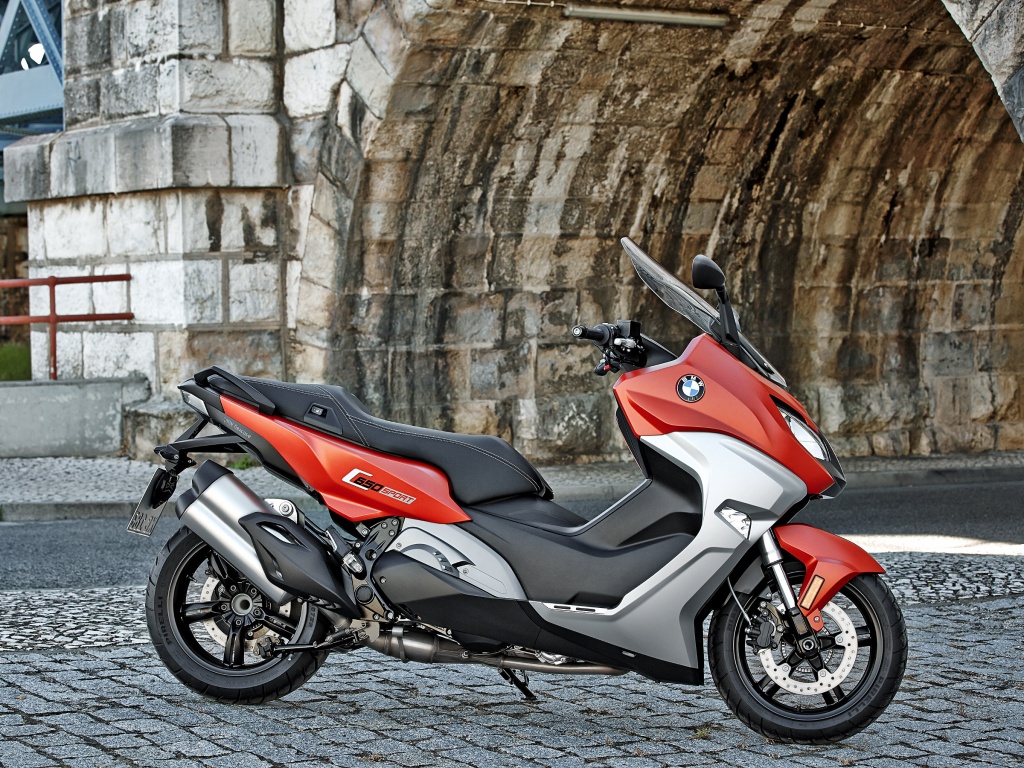 Фото скутера BMW C 650 Sport